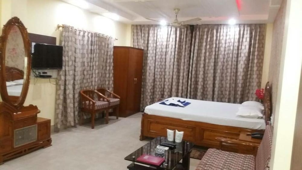 Royal Room
