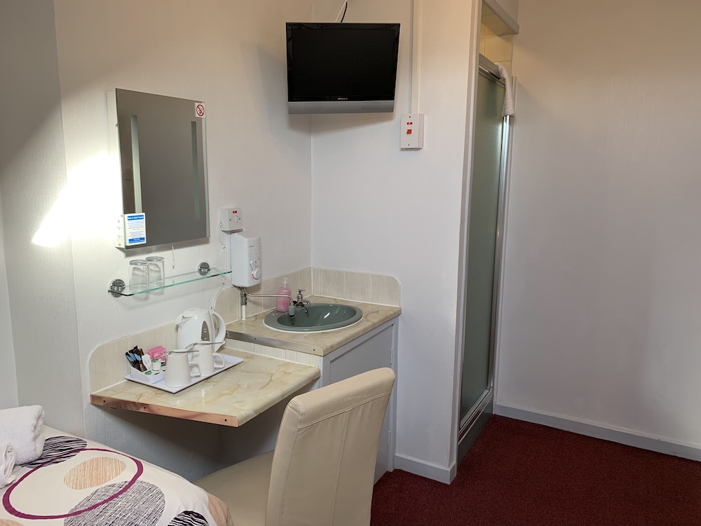 Twin Room, Shared Bathroom photo 1