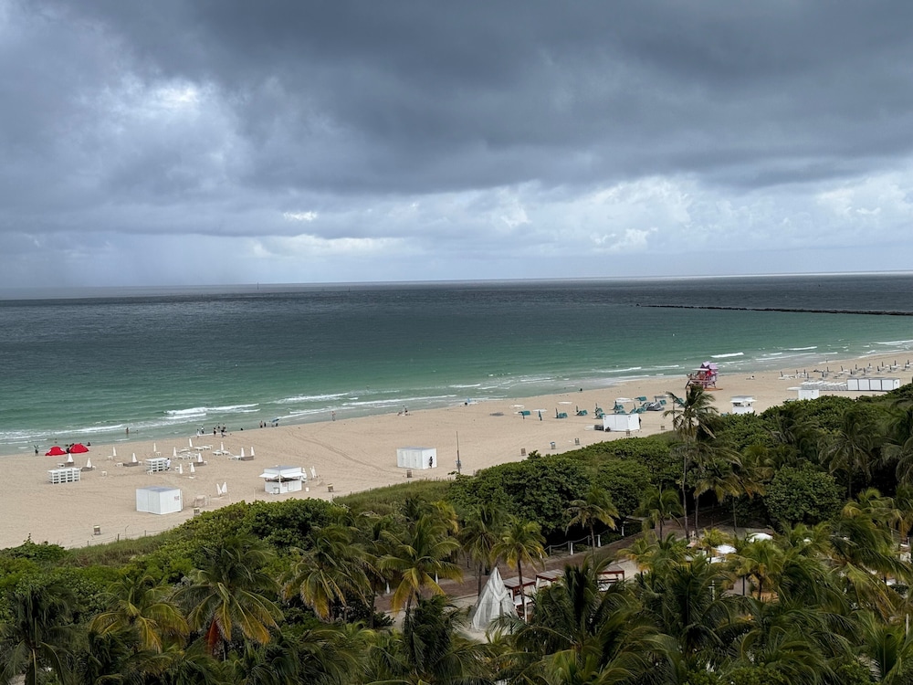 Studio, 1 King Bed, Partial Ocean View