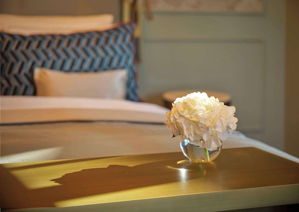 Deluxe Suite - Photo 8