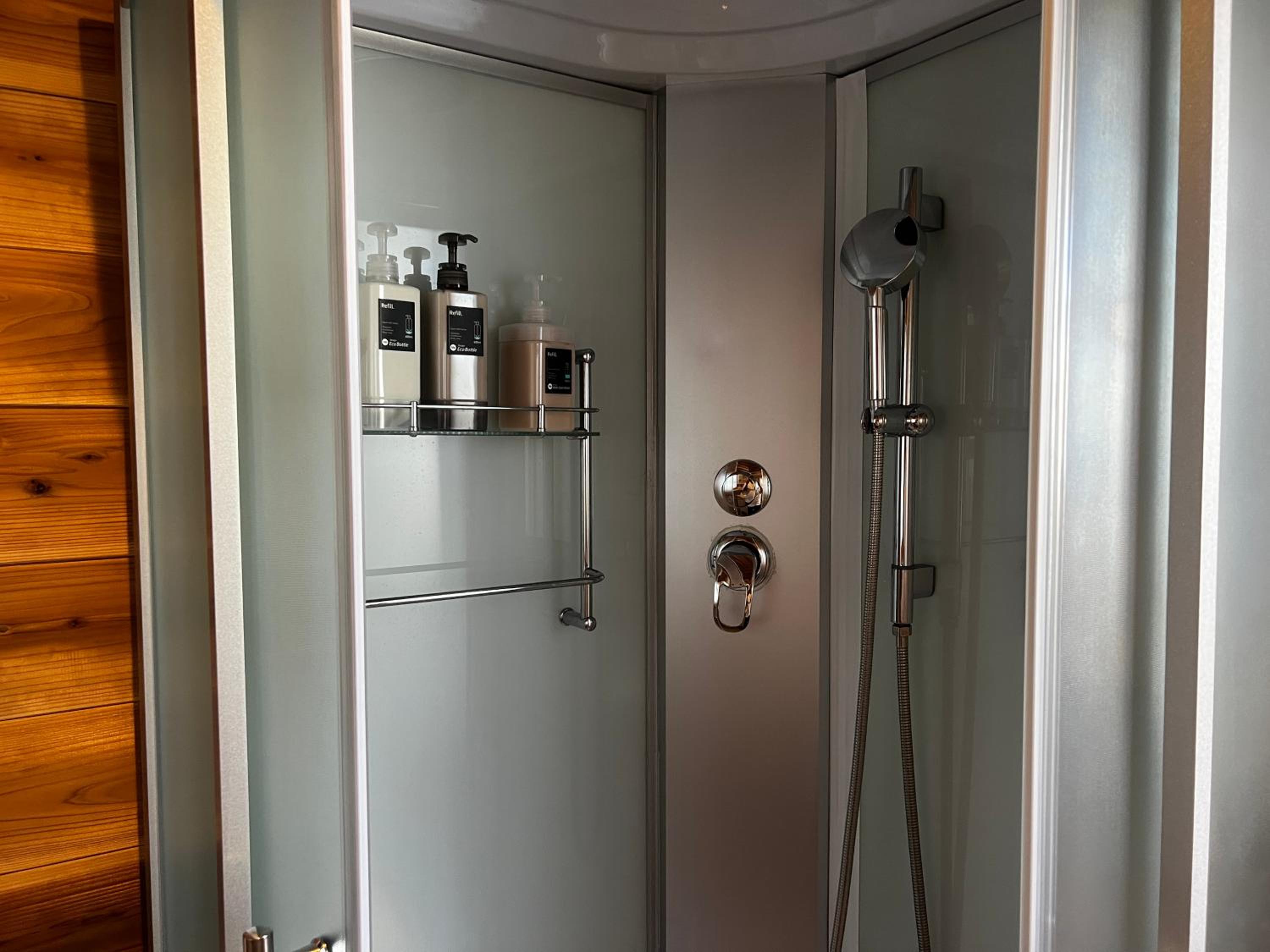 One-Bedroom Villa - Photo 10