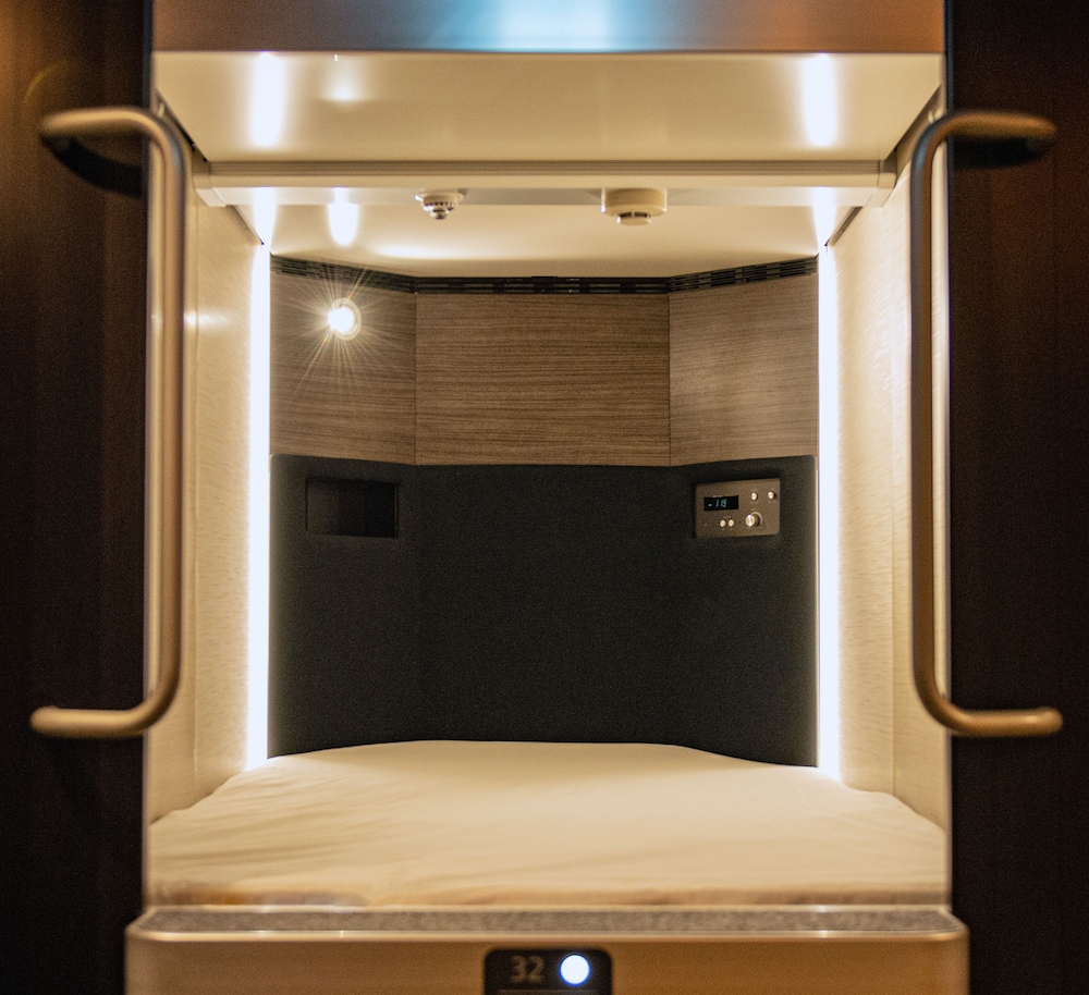Capsule Room, Men only, Public sauna and bath, Non Smoking photo 1