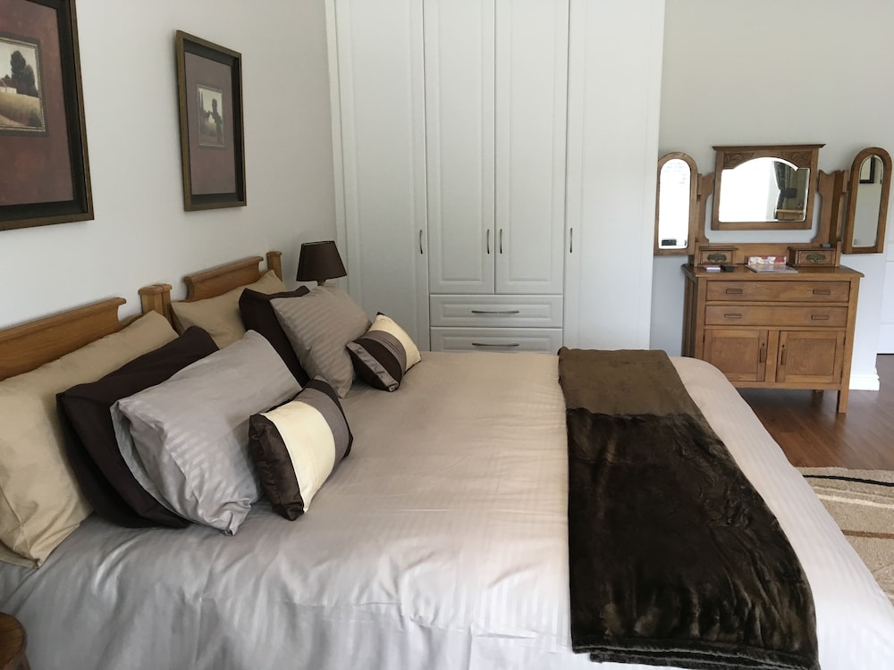 Mountain View Room photo 1