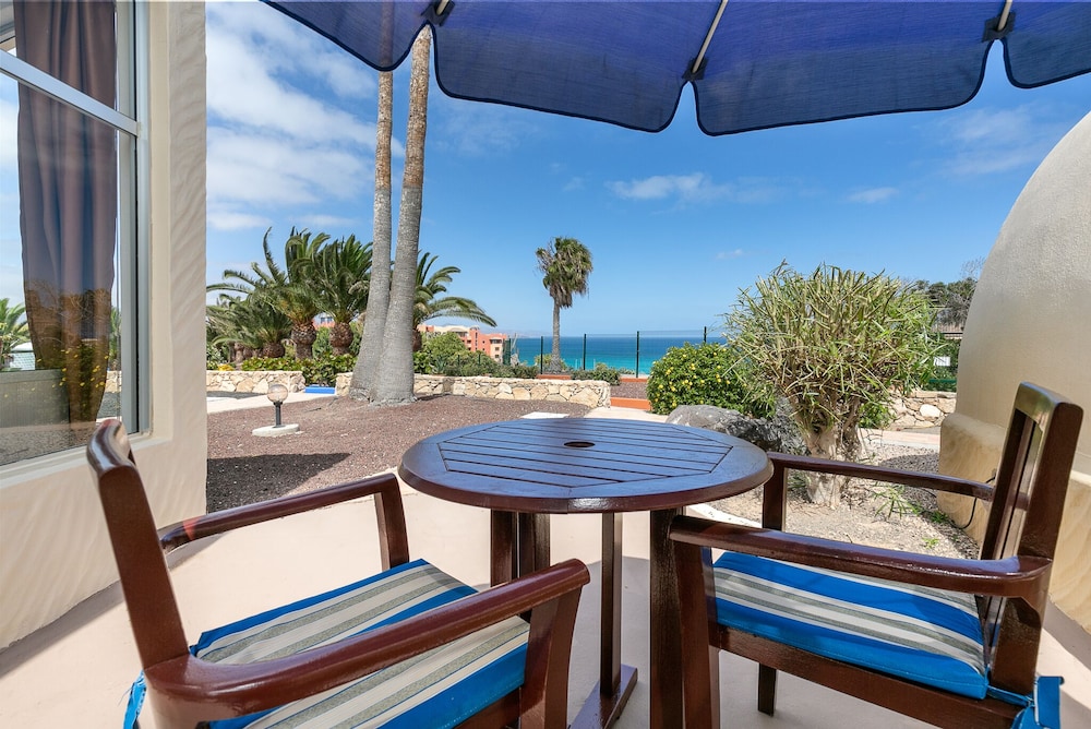 Suite, Patio, Sea View (Terrace, 2 adults and 1 child)