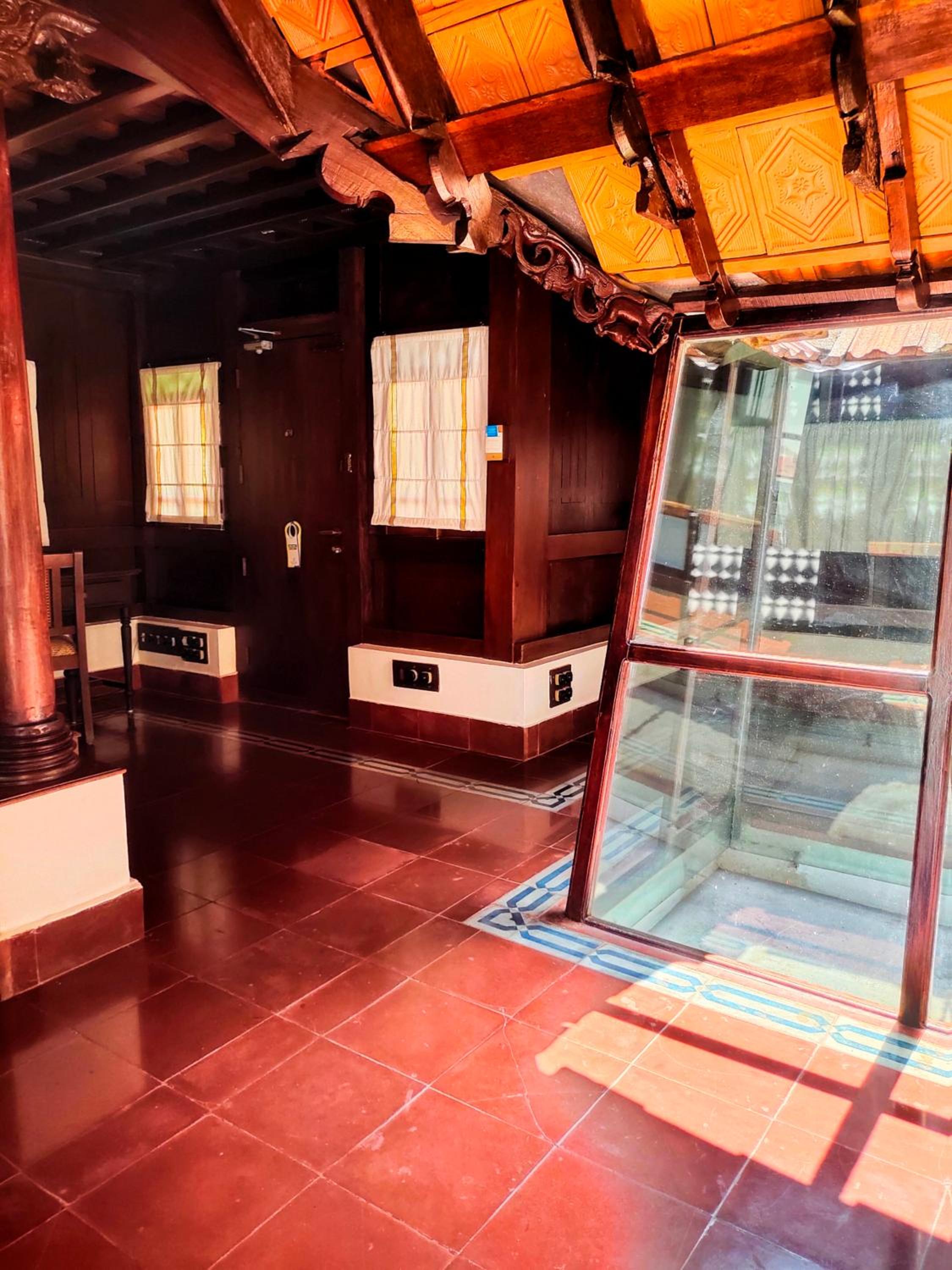 Villa with Private Pool - Photo 19