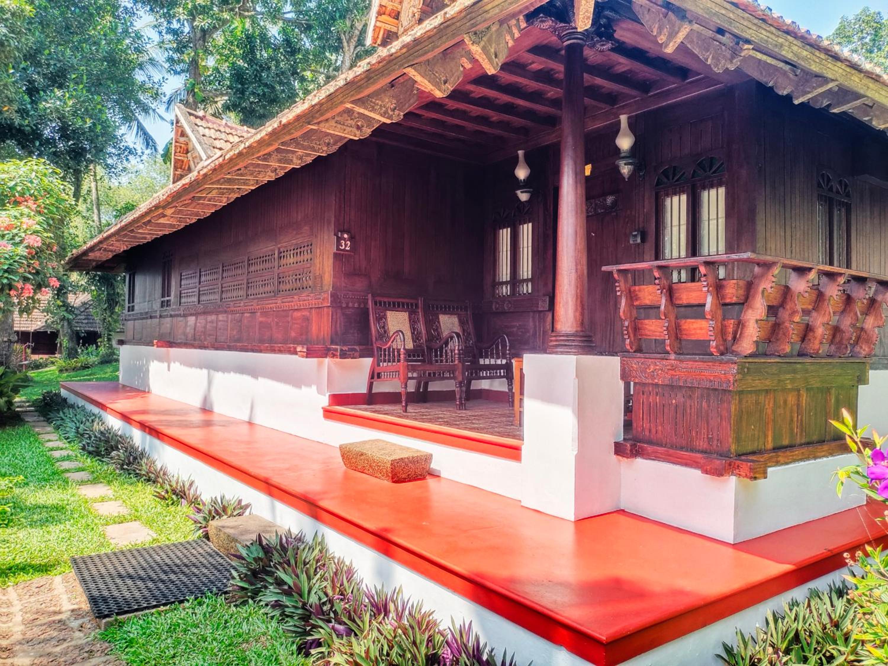 Villa with Private Pool - Photo 3
