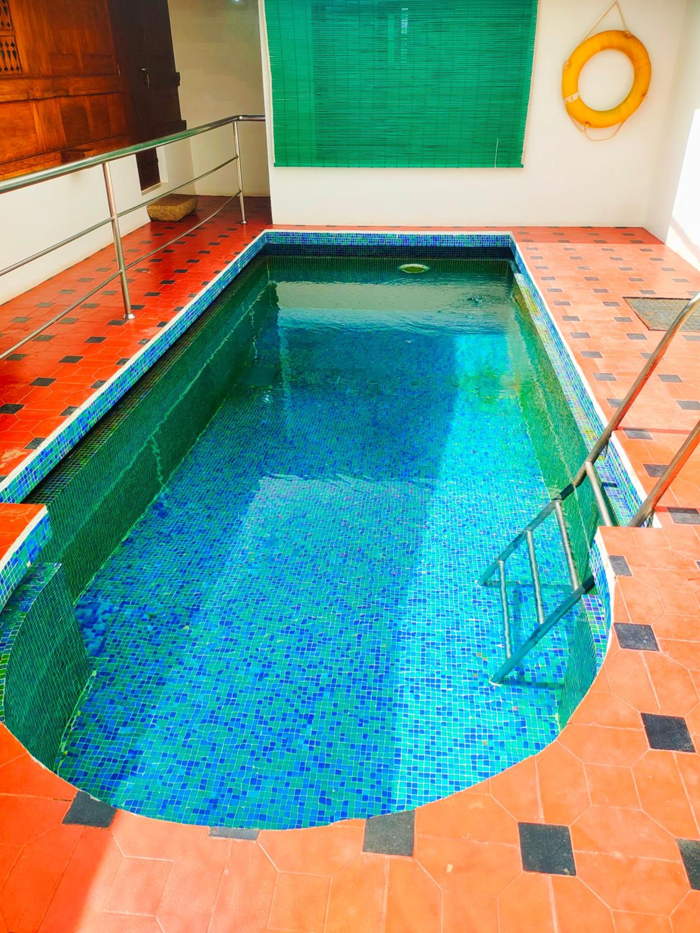 Villa with Private Pool - Photo 5