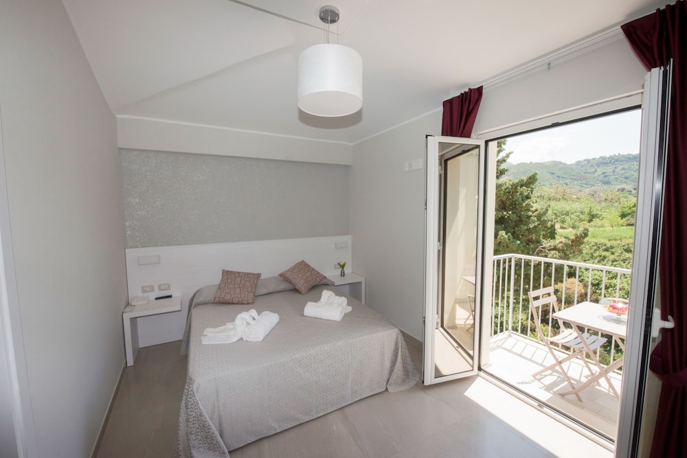 Panoramic Double Room, Partial Sea View