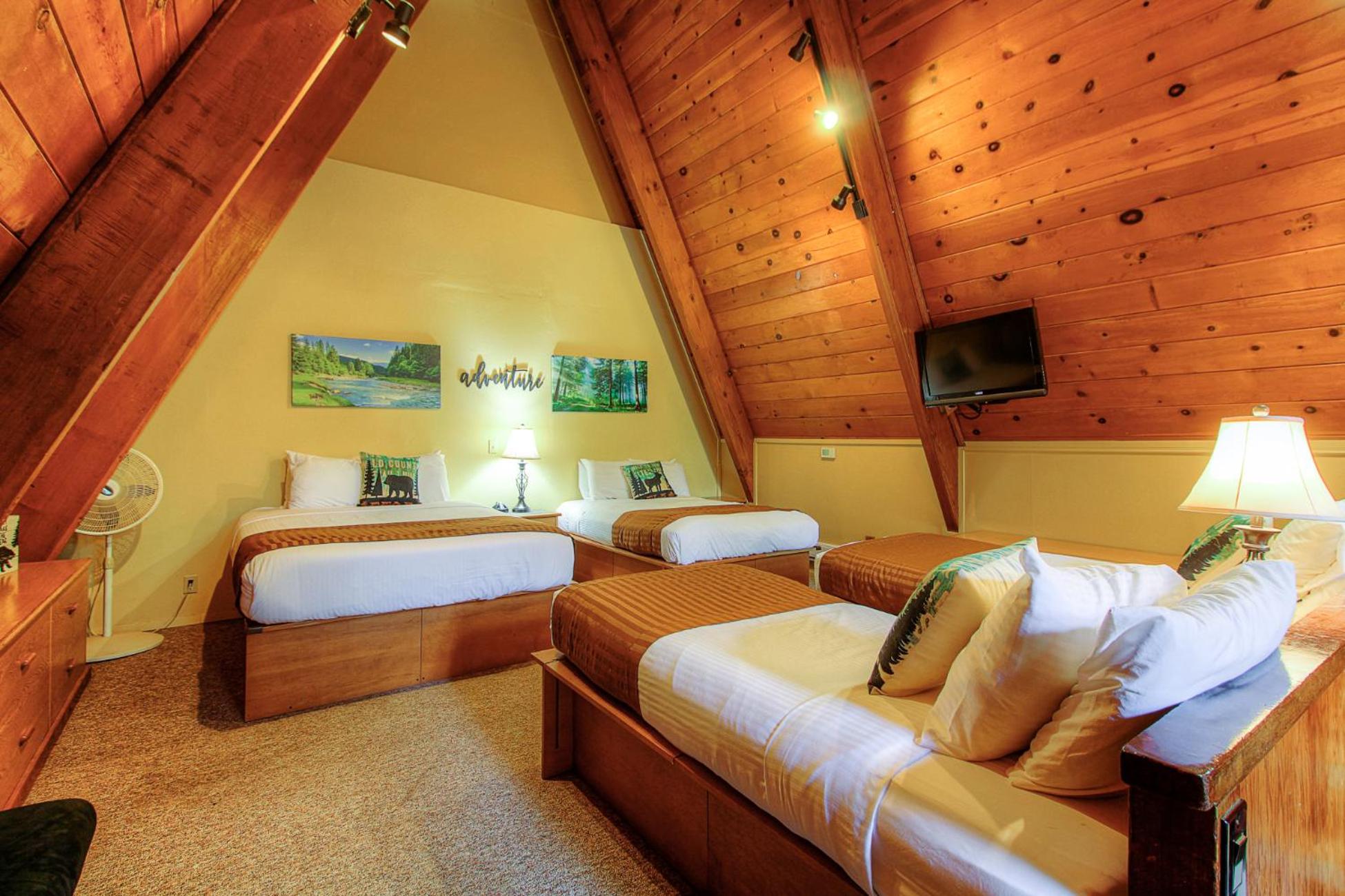 Deluxe Family Suite photo 2