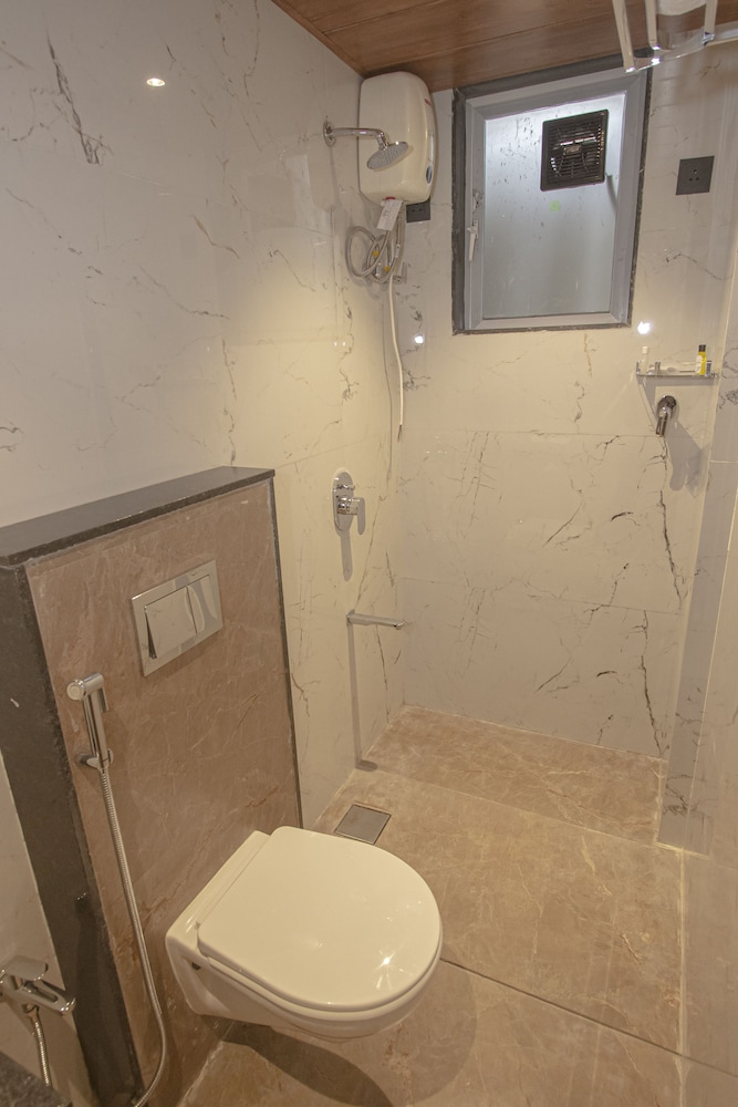 Executive Room - Photo 2
