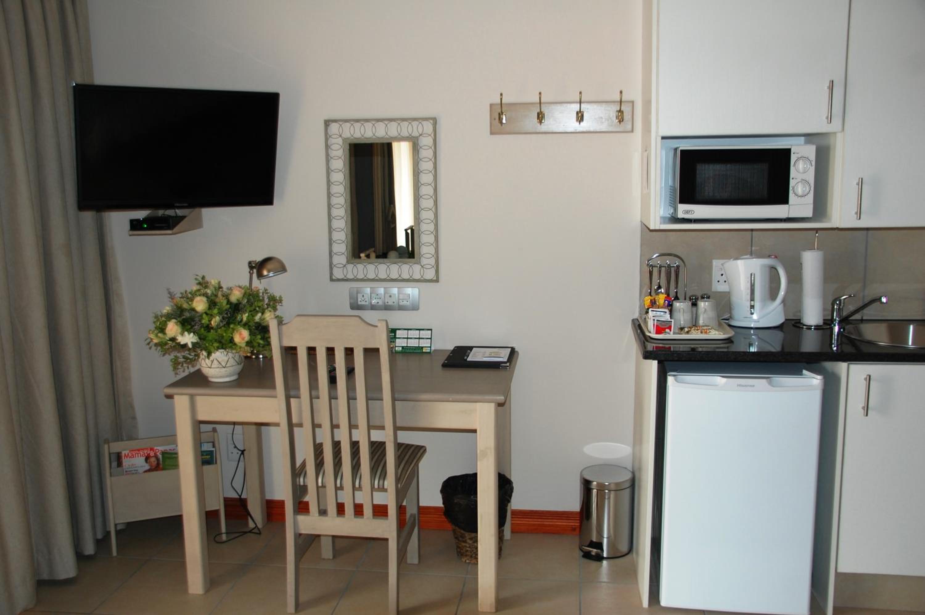 Superior Suite - Photo 4