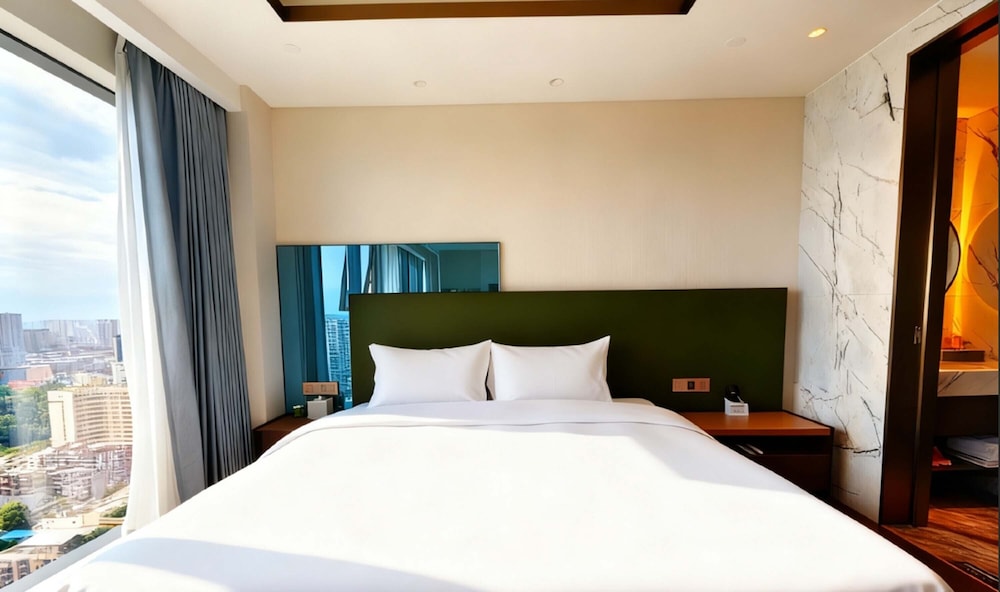 Executive Twin Room, City View