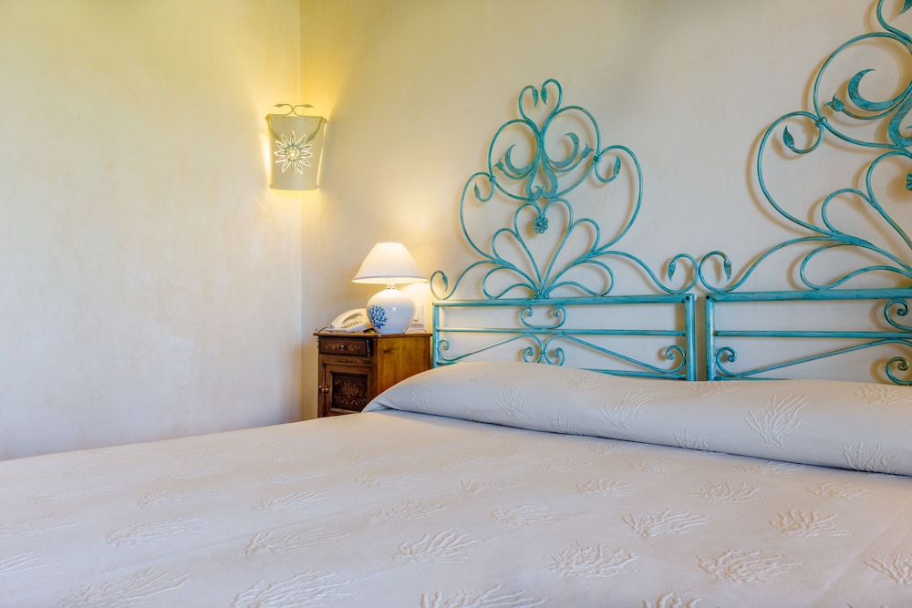 Superior Double Room, Garden View