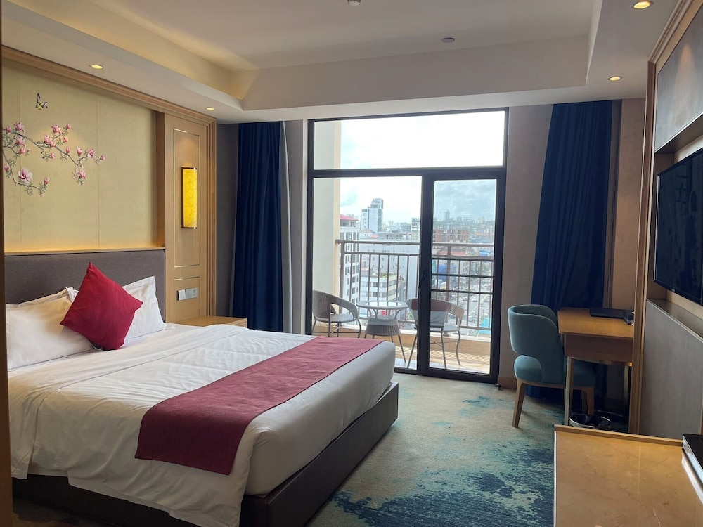 Standard Double Room - Photo 13