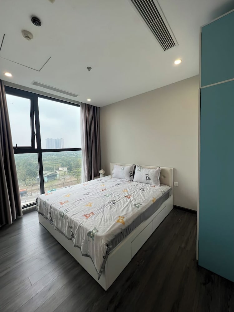 Superior Apartment, 3 Bedrooms, Kitchen, City View