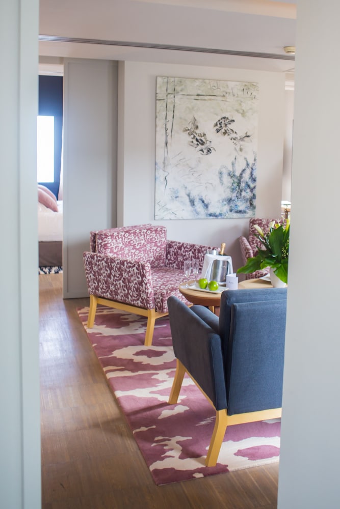 Suite, Sea View - Photo 3