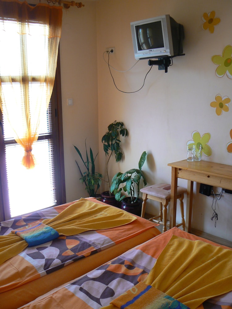 Basic Double Room photo 1