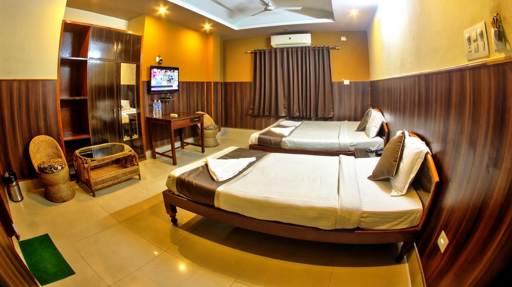 Deluxe Room - Photo 16