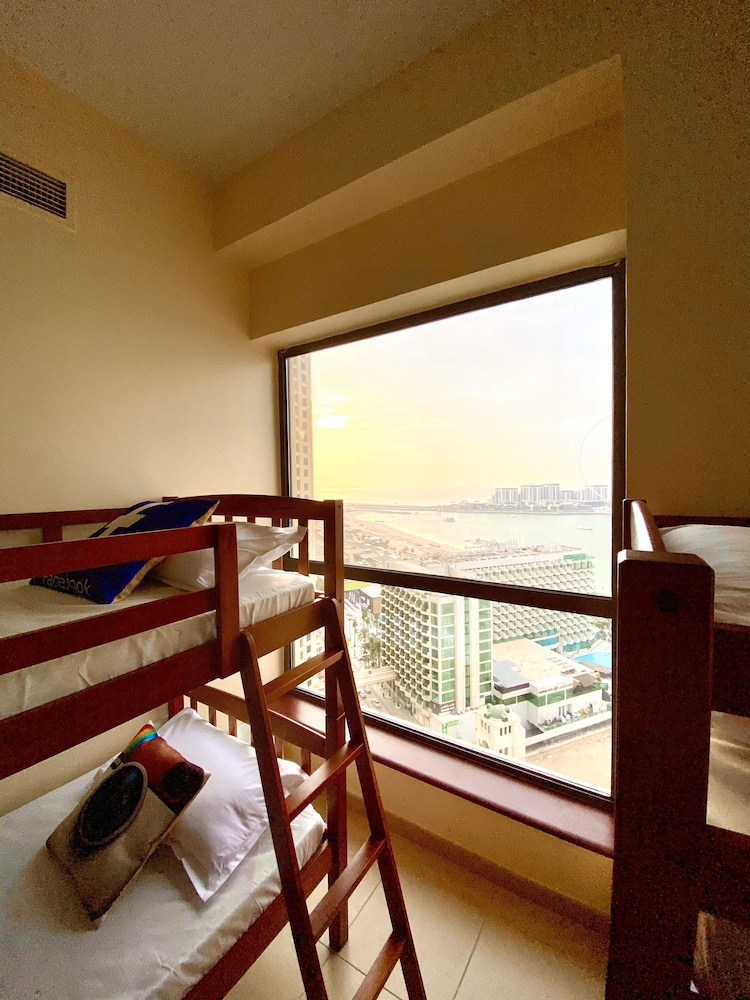 Premium Shared Dormitory, Mixed Dorm (6 Beds) photo 1