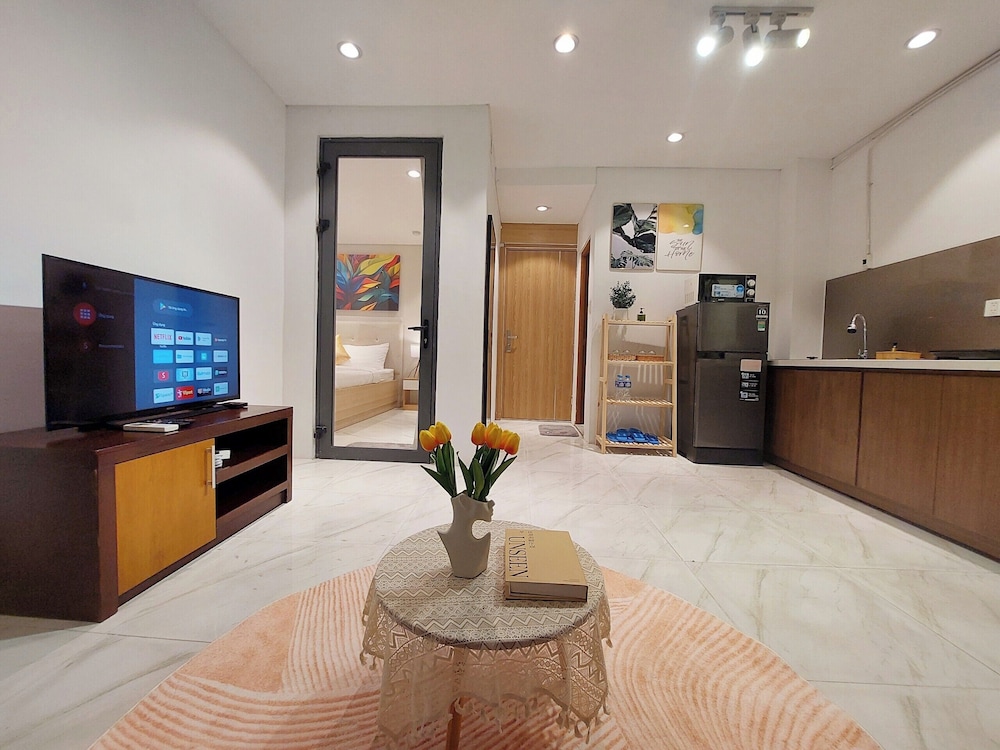 Family Studio, City View