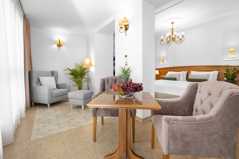 Apartment with Orangery - Photo 10