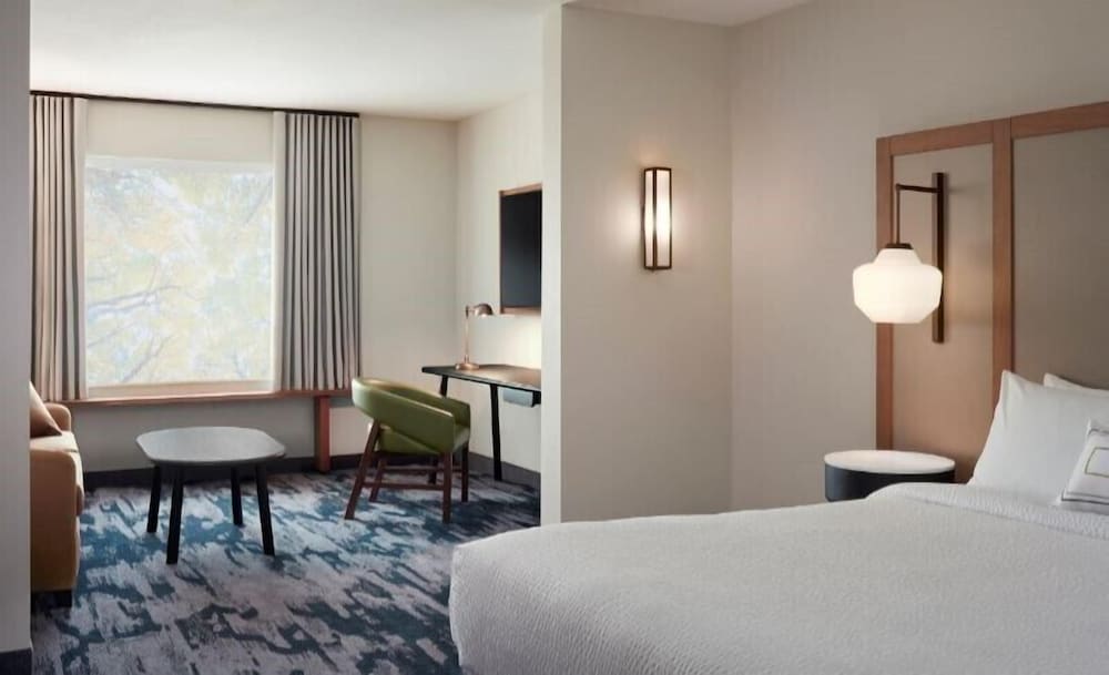 Suite, 1 King Bed With Sofa Bed (Mobility/Hearing Access, Roll-In Shwr)