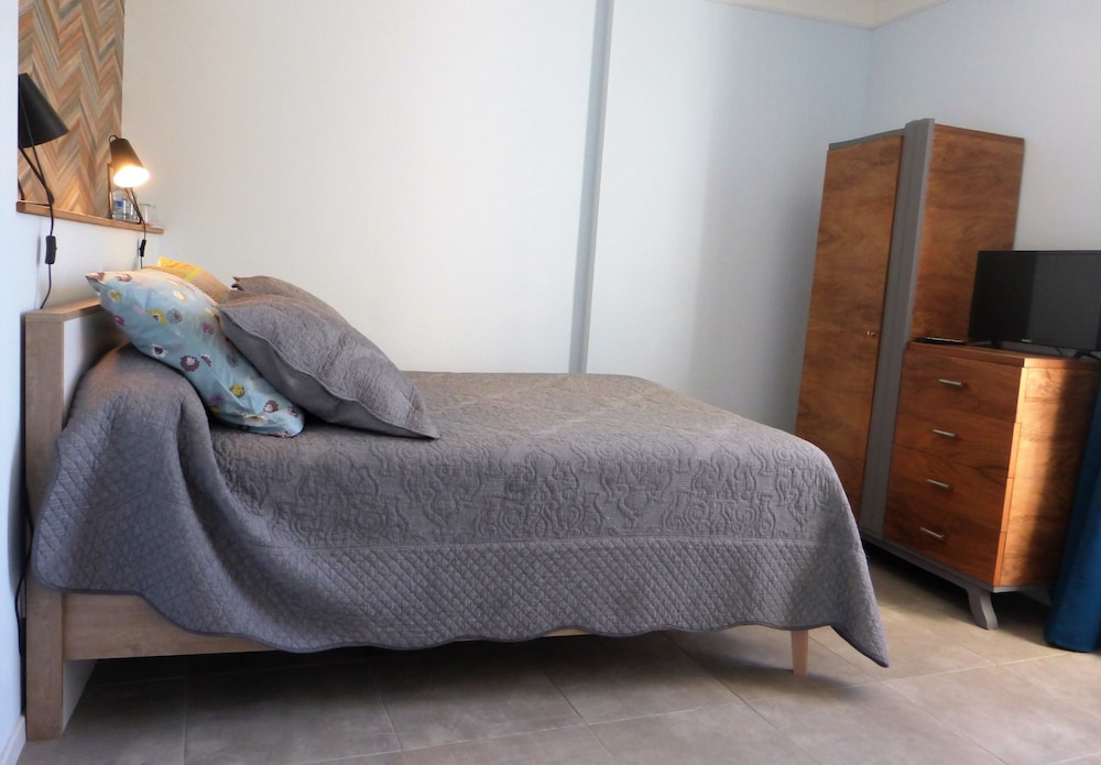 Comfort Double Room, 1 Double Bed, Non Smoking, Courtyard Area (Azur) photo 3