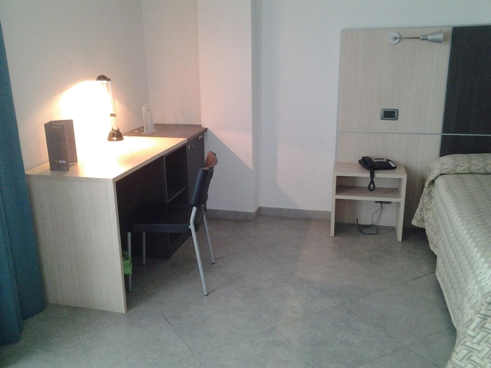 Standard Double Room photo 3