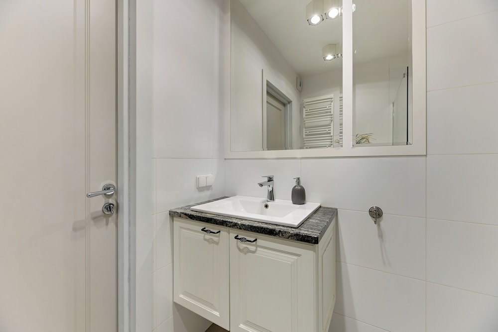 Superior Apartment - Photo 17