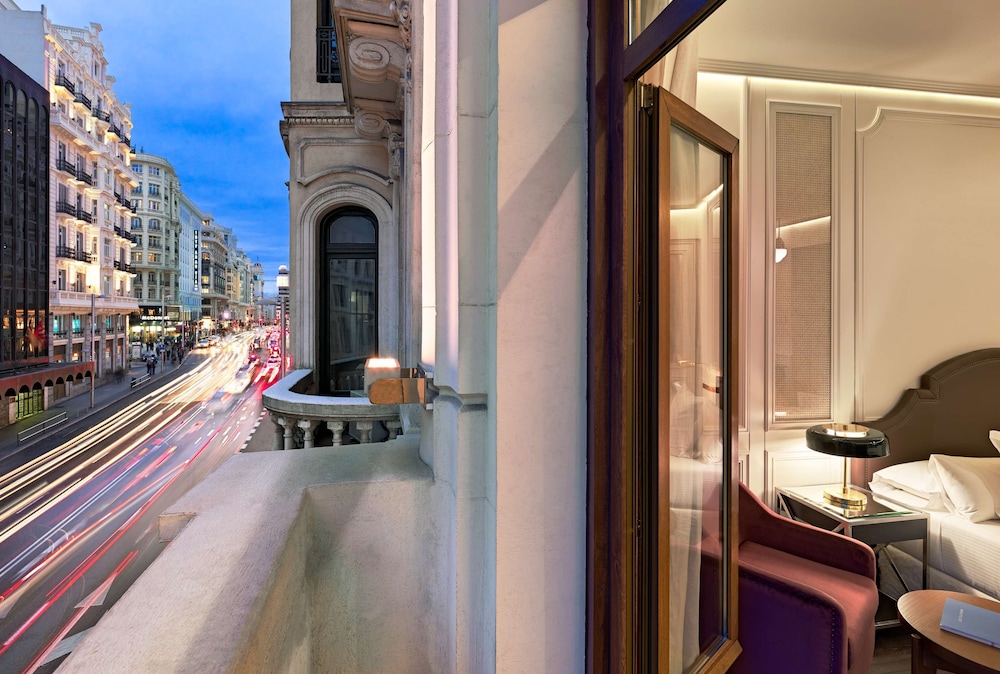 Grand Double or Twin Room (Deluxe)