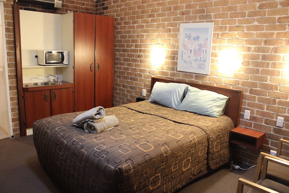 Standard Room, Non Smoking (Disabled Access Queen rm)