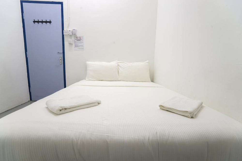 Standard Queen - Floor 1 photo 2