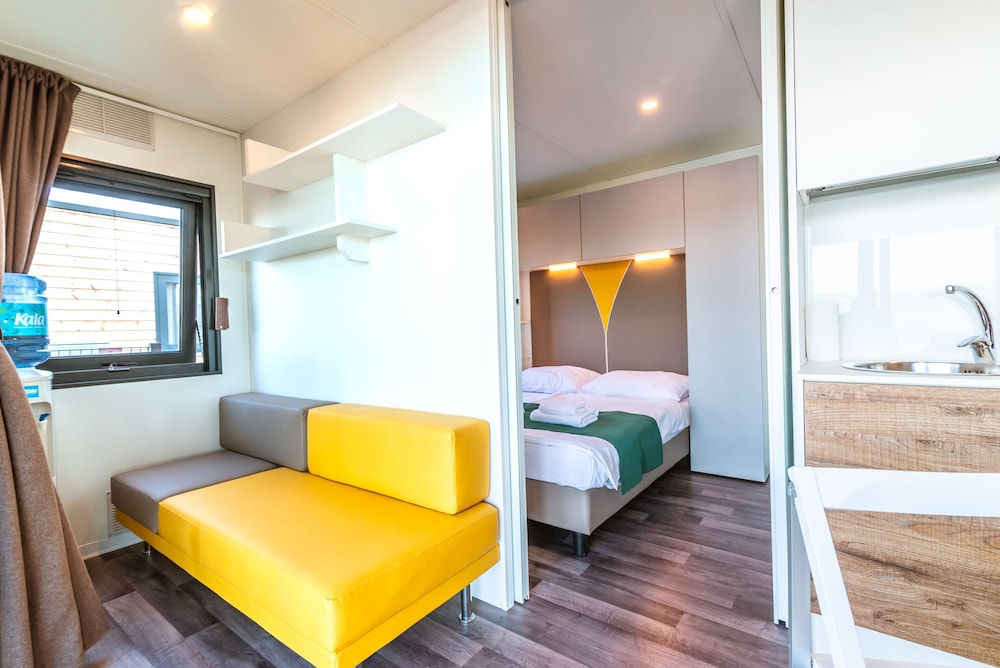 Suite monolocale Luxury, accesso alla piscina
