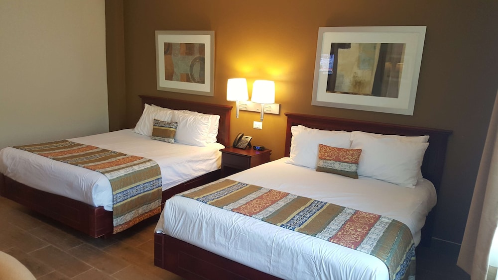 Standard Room, 2 Queen Beds, Non Smoking photo 2