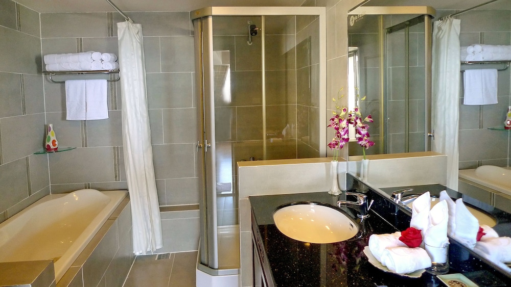Suite, Sea View - Photo 14