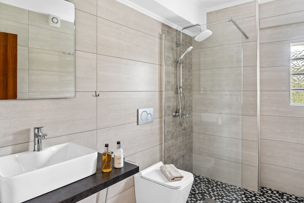 Deluxe Studio, 1 Bedroom photo 2