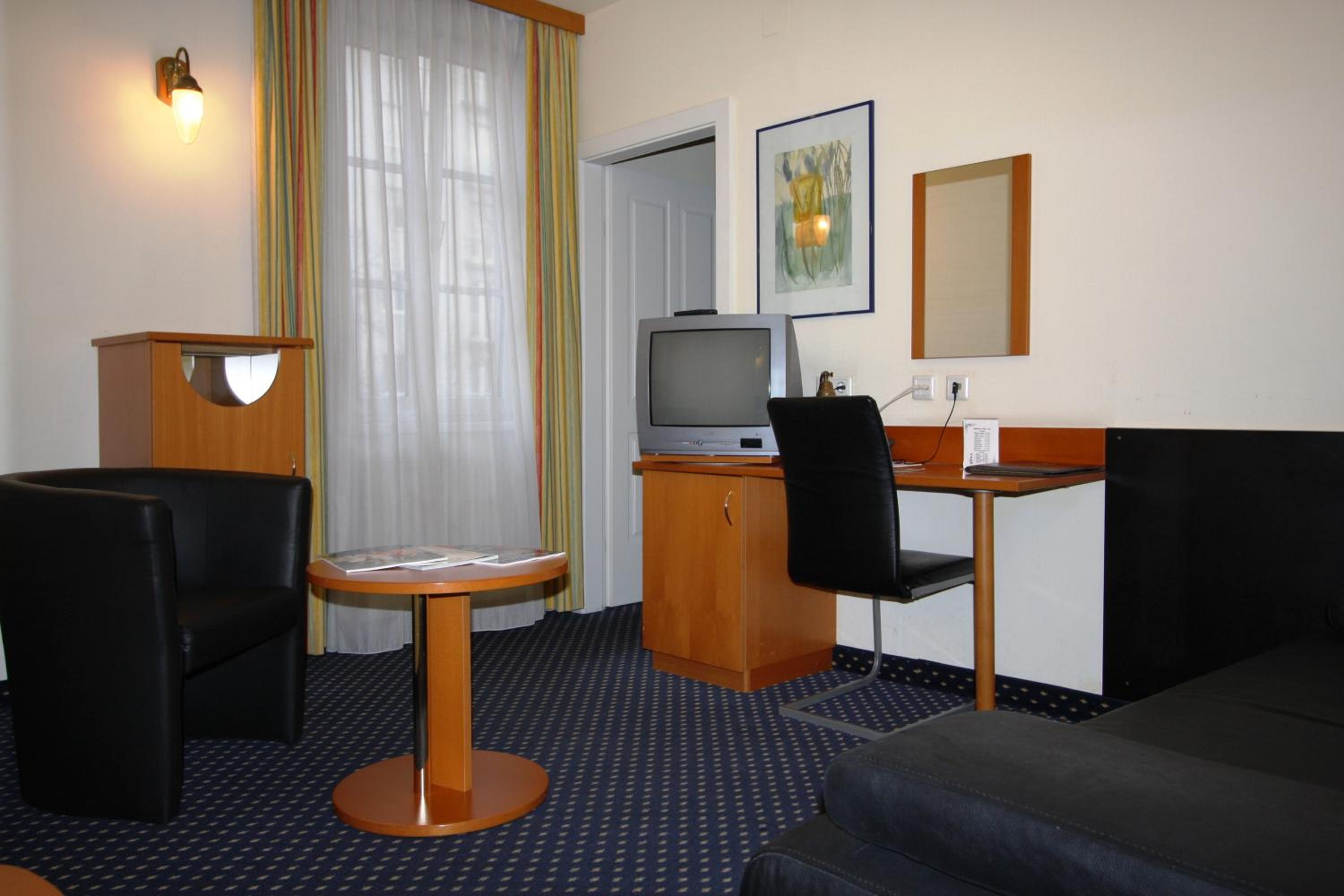 Congress Suite