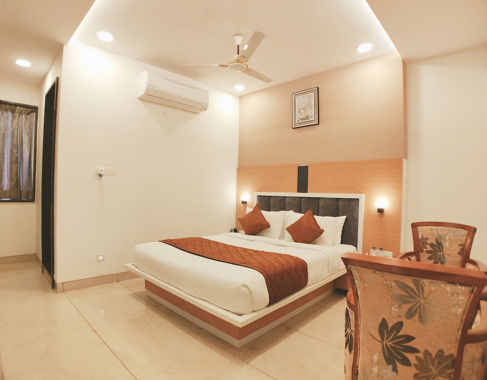 Deluxe Room - Photo 4