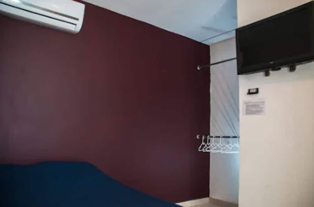 Double Room, 1 Queen Bed photo 3