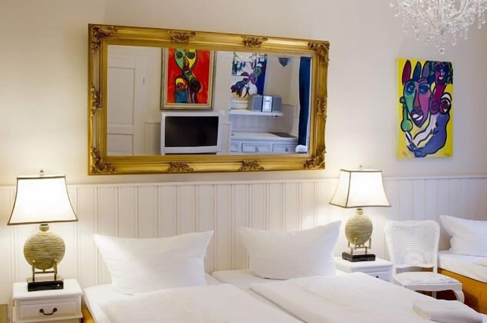 Standard Double Room photo 2