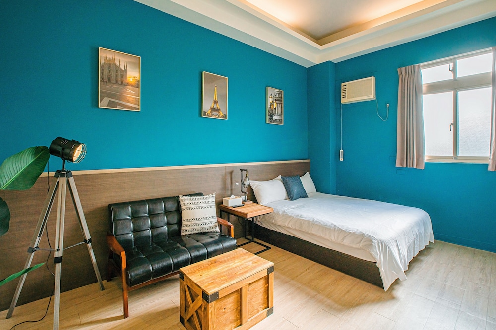 Deluxe Double Room - Photo 9