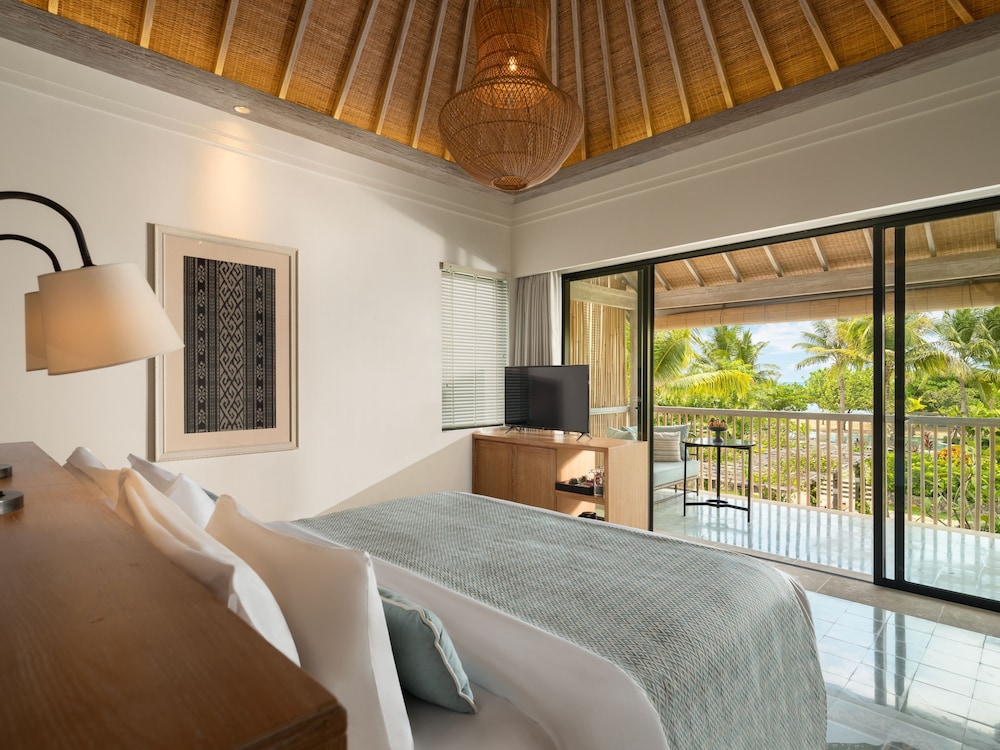 Larantuka Paranomic View Suite
