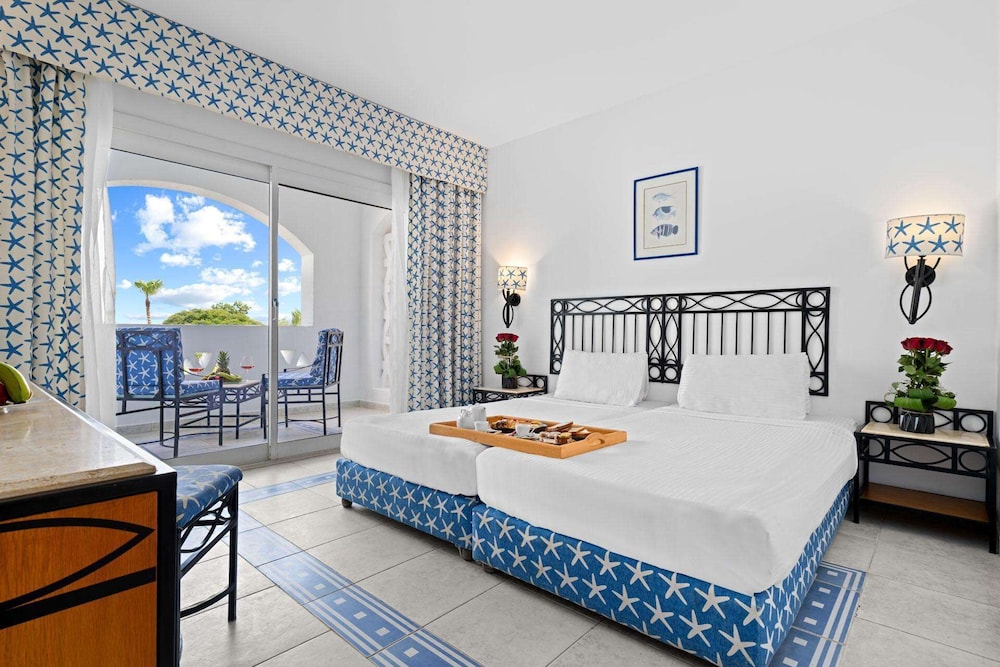 Aquamarine  Queen or Twin Room - Pool View & Garden View - Photo 1