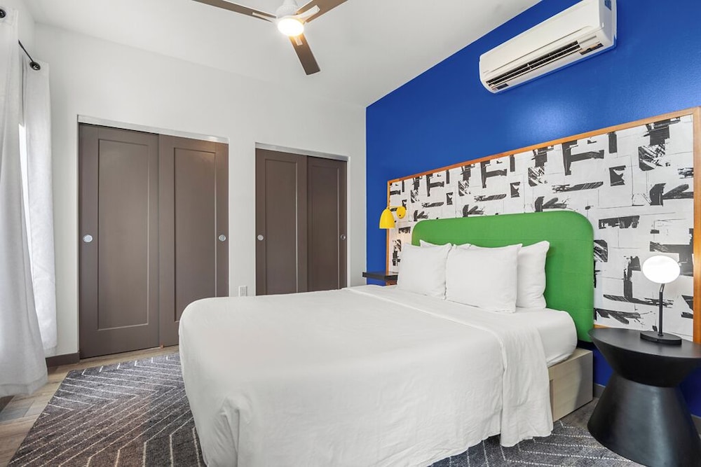 Signature Apartment, 2 Bedrooms, Balcony photo 3
