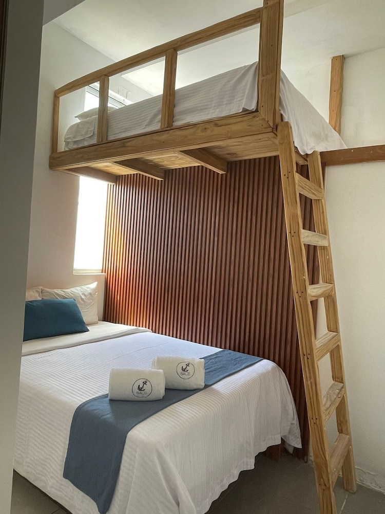 Basic Triple Room photo 2