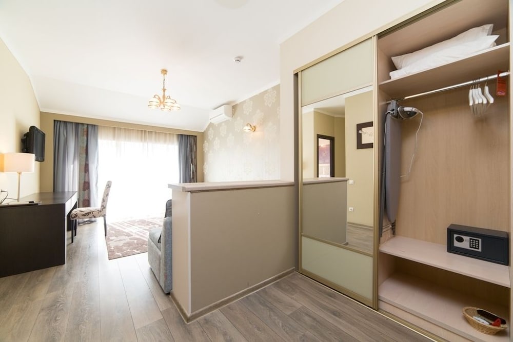 Suite, Mountain View photo 3