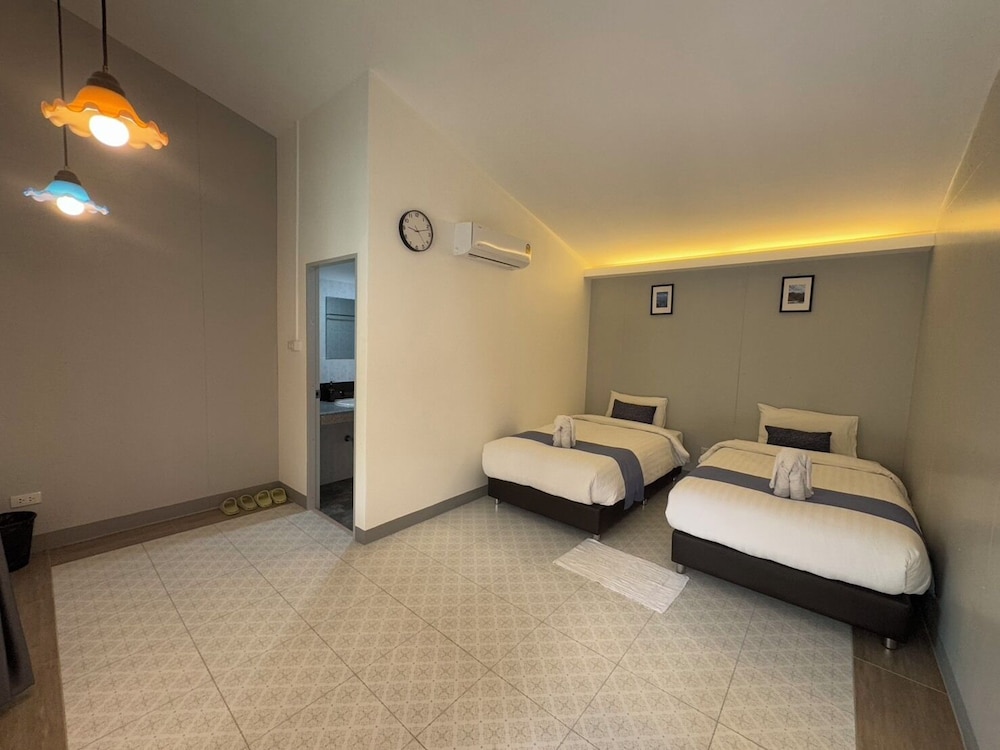 Superior Twin Room - Photo 3