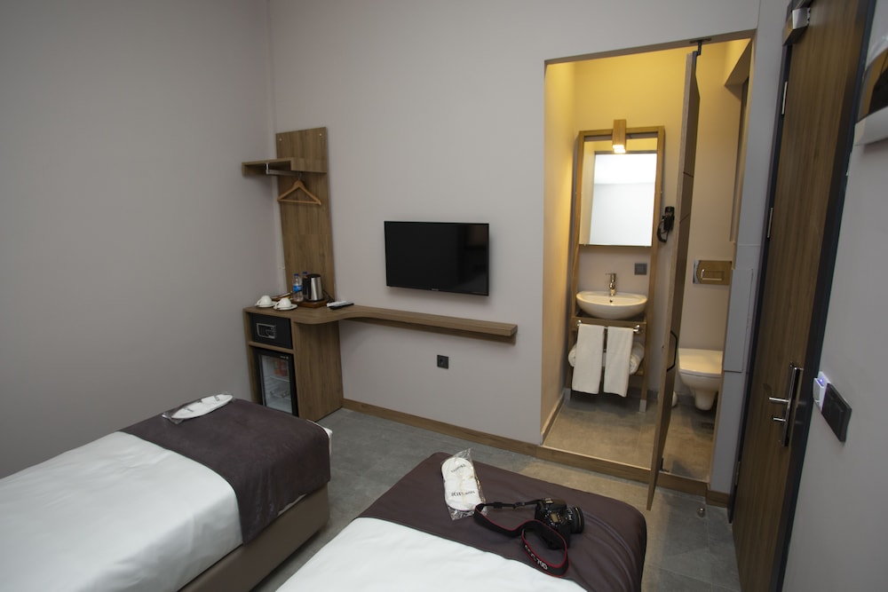 Standard Twin Room photo 3