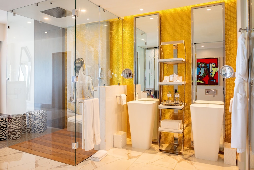 Ultra Suite 1 King Bed Ocean Front