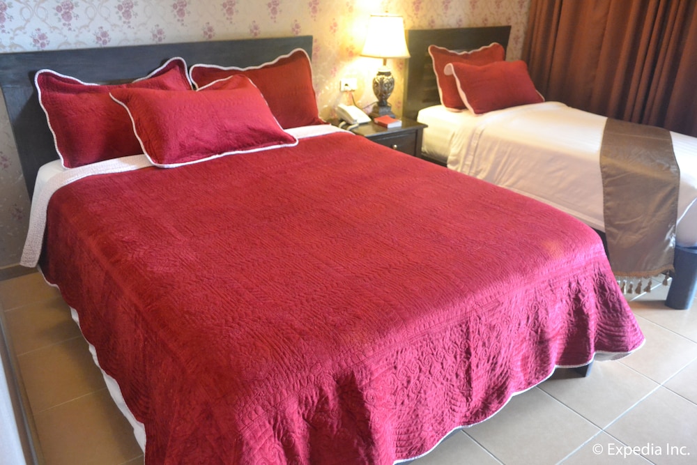 Deluxe Room - Photo 3